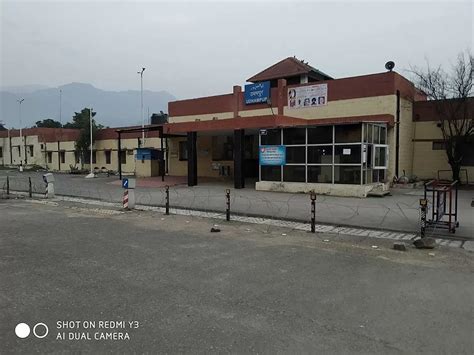 Dr. Singh Reviews Security, Development Projects in Udhampur