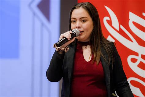 Victoria Gutiérrez: Una inspiradora historia de emprendimiento y pasión por la escritura