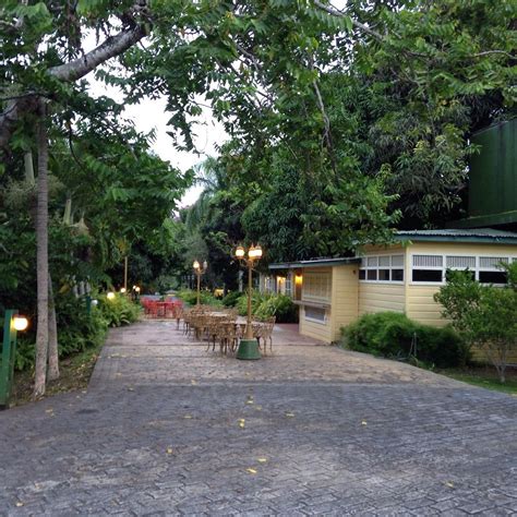 EL OASIS HOTEL (Luyando) - Villa Reviews, Photos, Rate Comparison ...
