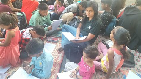 Mumbai: An evening with the volunteers who teach and feed poor children ...
