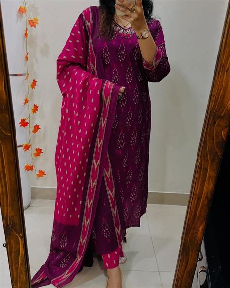 Magenta Ikat Print Suit Set With Dupatta – House of Bunkari