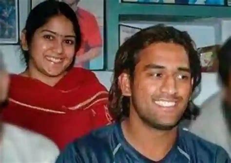 Meet MS Dhoni's Sister, Jayanti Gupta - Key Figure in Cricketer's ...