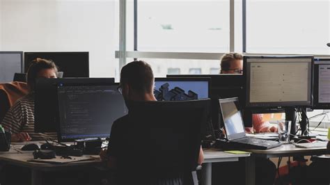 Pictires of Business Computers 的图像结果