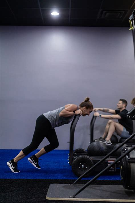 Gym with 40 min HIIT Classes - SWEAT440 Deerfield. FL