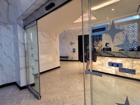 United Polaris Lounge SFO Review & First Class San Francisco - Austin