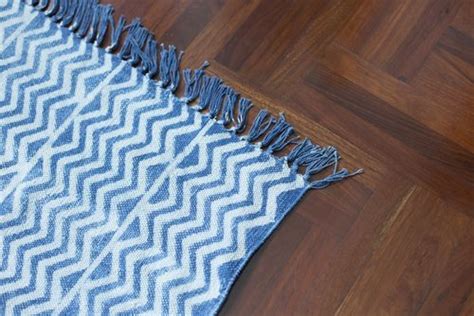 15 Bathroom Mat Designs for a Welcoming Entrance to the Space