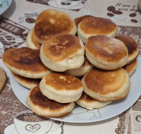 Пышки на воде и дрожжах (на сковороде) — рецепт с фото пошагово. Как ...