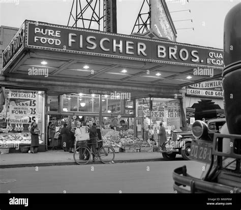 New York 1930s Street High Resolution Stock Photography and Images - Alamy