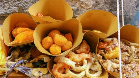 Friendly Local People 的图像结果