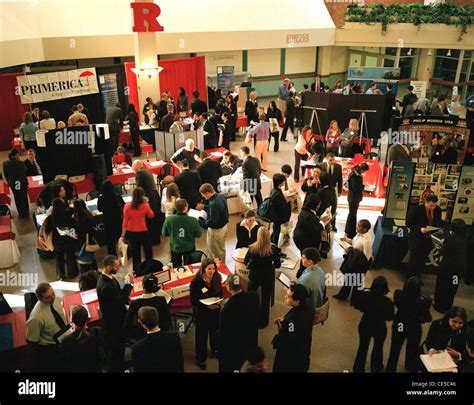 Students, college graduates and adults seek job opportunities from ...