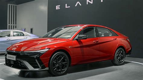 Hyundai Elantra 2025 launched at MIAS: PH Prices, Specs, Features