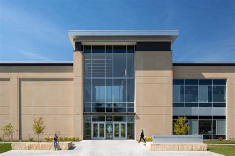Ankeny Kirkendall Public Library - OPN Architects