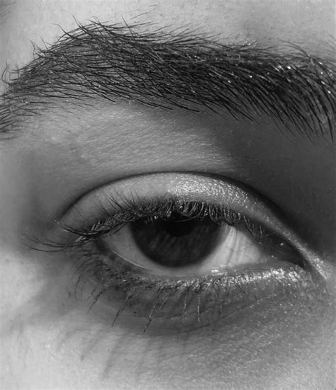 Left and right eye twitching spiritual meanings and superstitions – Artofit