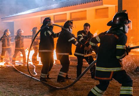 "Donde hubo fuego", la serie que tienes que ver... - recordaresvivir