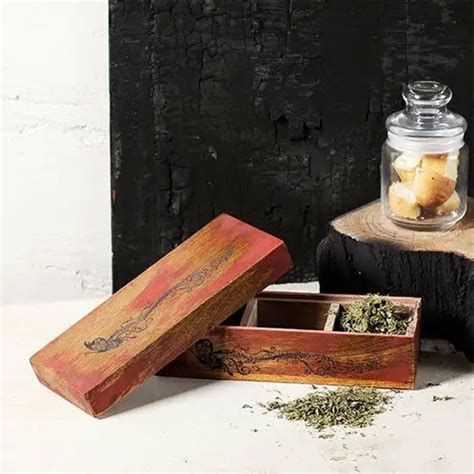 Distress red wooden box with 3 compartment - Wooden box - Fabuliv