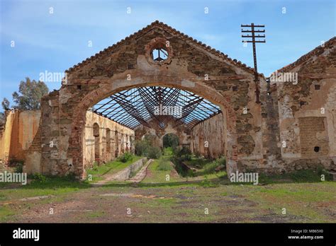 Old Building 的图像结果