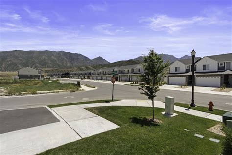 Home For Sale: 1102 W Fox Run Ave, Santaquin UT 84655 - Homie