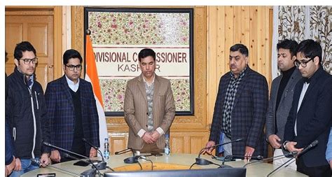 Martyr's Day: Div Com Kashmir pays tribute to Father of Nation & martyrs