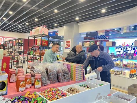 新疆乌鲁木齐购物新体验 不出国门“买全球” - 中国一带一路网
