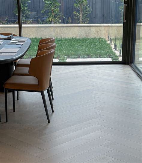 FRENCH OAK ENGINEERED FLOORING | Modinex