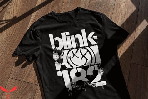 Blink 182 T-Shirt World Tour Blink Retro 182 Fans Lover