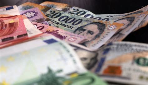 Currency exchange - Hungarian Forint - 7 May 2019 - Daily News Hungary