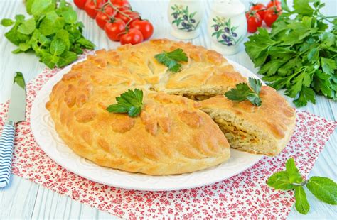 Пирог с капустой и рыбой в духовке рецепт с фото пошагово - 1000.menu