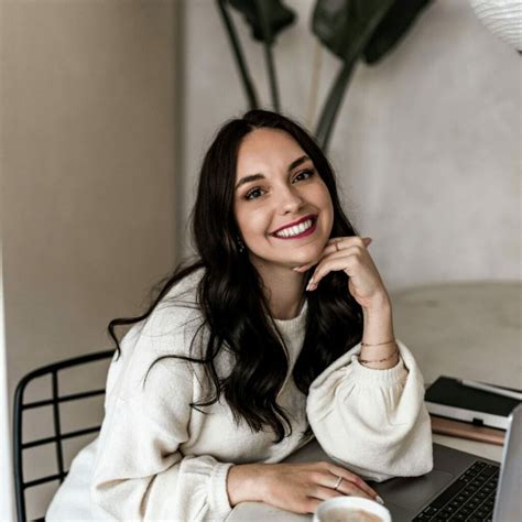 Meet Tobe Roberts - Bold Journey Magazine