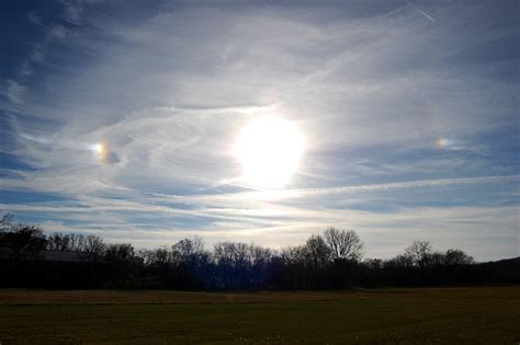 Sun Dogs 的图像结果