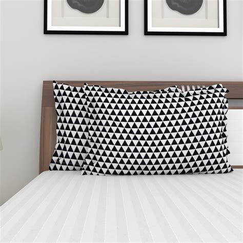 Buy Charlie Black And White Cotton Printed Pillow Cover - 70x45cm - Set ...