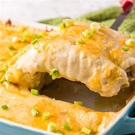 Green Chile & Sour Cream Chicken Enchiladas | YellowBlissRoad.com