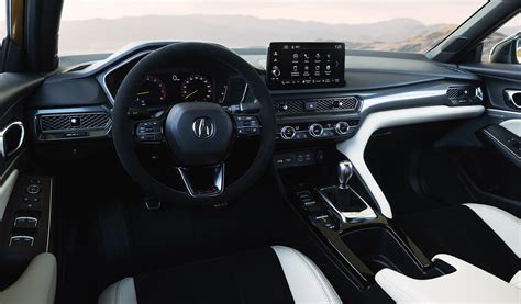 Acura Integra Type S vs. Honda Civic Type R: On-Paper Hot Hatch Comparison