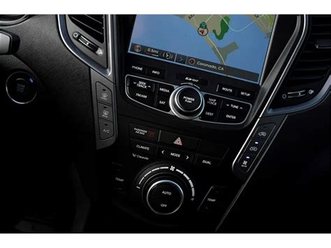 2013 Hyundai Santa Fe: 103 Interior Photos | U.S. News
