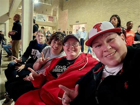 Texas Tech Red Raiders vs. Cincinnati Bearcats , Jones AT&T Stadium ...