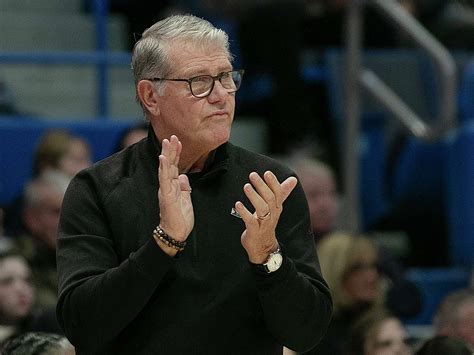 What UConn coach Geno Auriemma said during South Carolina game