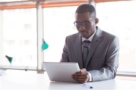 Image of African American Business Man 的图像结果