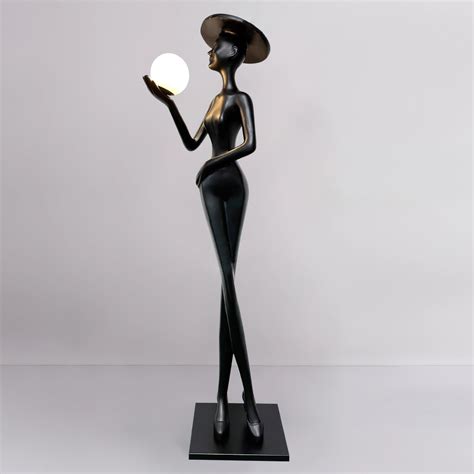 Lexa Sculpture Floor Lamp - Docos