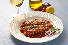 ricette della cucina toscana triglie alla livornese la ricetta tipica della cucina toscana ricette della cucina toscana triglie alla livornese la ricetta tipica della cucina toscana