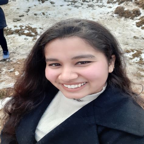 Ishika - English teacher in Jhansi - ₹300/h