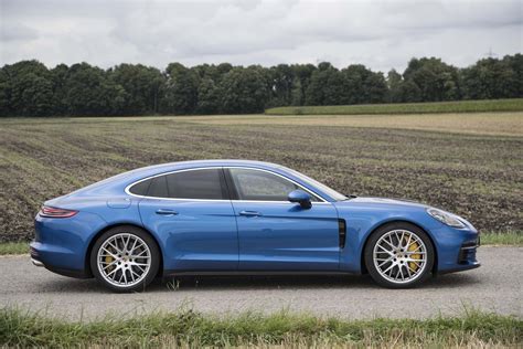 2017 Porsche Panamera 4S First Drive Review | Automobile Magazine