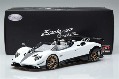 Pagani Zonda HP Barchetta 1/18 Scale White LCD Model