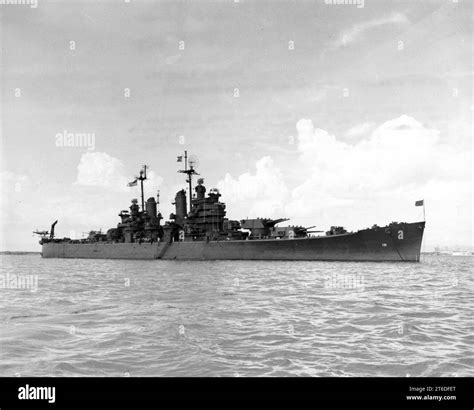 USS Fall River (CA-131) at anchor on 12 August 1945 Stock Photo - Alamy