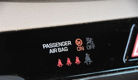 Nissan Altima Airbag Light Stays On 的图像结果