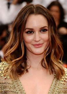 What Hairstyle Suits A Big Forehead by Top 10 Best Hairstyles For Big Foreheads What Hairstyle Suits A Big Forehead