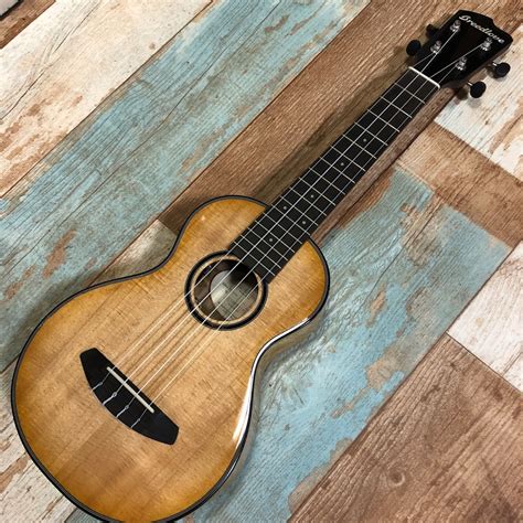 新品 傷有特価 調整済 Breedlove コンサートウクレレ LU'AU CU E SM NS | UKULELE DARUMA