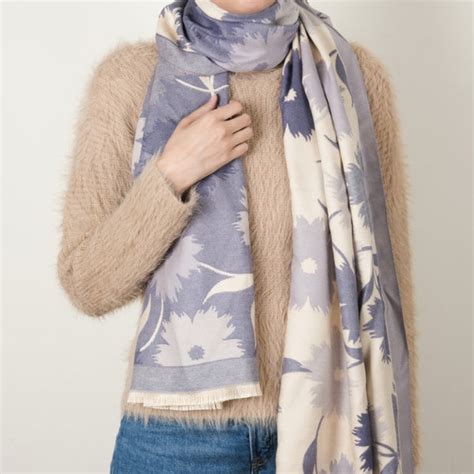 Floral Printed Woolen Scarf Blue Online - Premium Scarf | Nestasia
