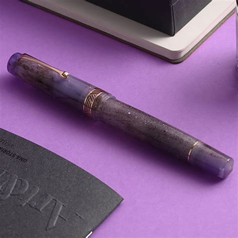 Leonardo Magico Fountain Pen - Amethyst RGT EFF