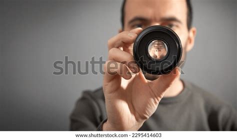 View through Camera Lens 的图像结果