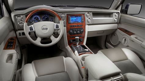 2010 Jeep Commander - Overview Pricing, Photos & Specs