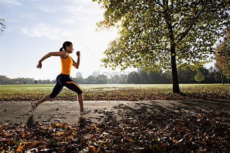 5 People Running 的图像结果